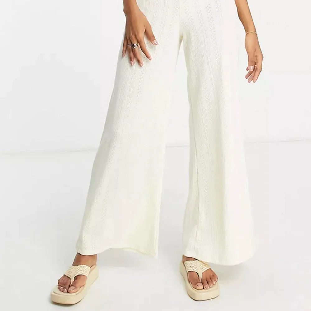 ASOS 70's zip front collared jumpsuit in pointelle Size Small US 4 Flare Beige - Picture 4 of 4
